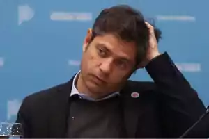 kiciloff-toca-cabeza_300_200