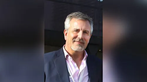 2025102810112095fcde043ac8d61d06449ba94d12819b_min