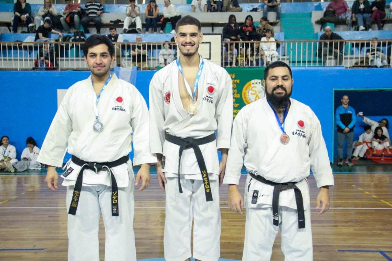 353094425_1420191348768028_4151484981643856304_n