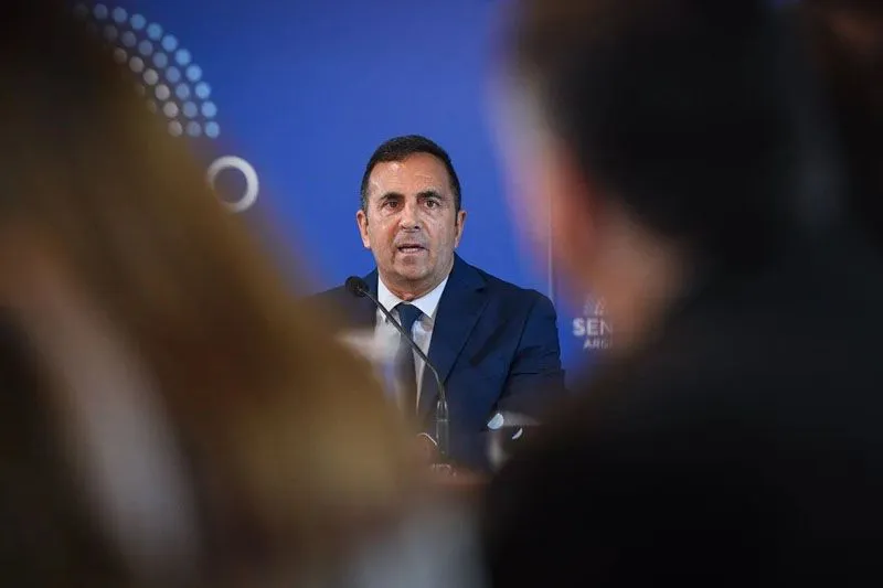 20260218094458bf65c4ddc8f803754b176fdcab9c9839