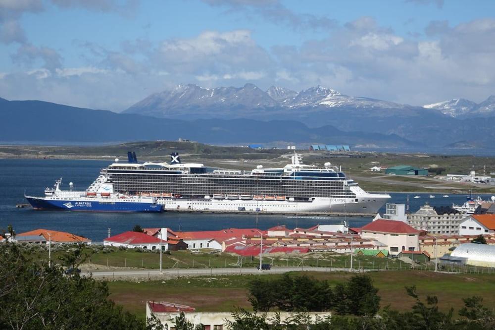 5b84a7014823cf663db90e508c403c7a-cruceroenpuerto