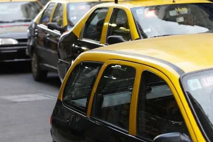 los-taxis-portenos-aumentan-un-18percent-en-YPPEHTYYCNE73PCXM2TGYZ27WQ