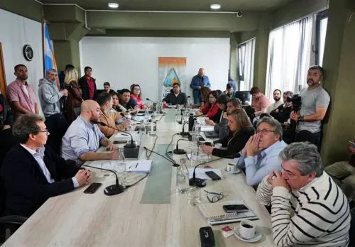 20251118084329f28d8a3c492131d0a3f31cc9d502251f_min