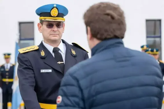 rolon denunciado por oficial de la policia