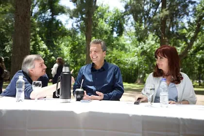 maximo-kirchner-sergio-massa-y-cristina-VEQDQQZLWREDNMZL6ZK74PUHEY