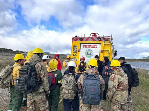 20251126095212c9bed84d10e44f8e68d867296149eca0_min