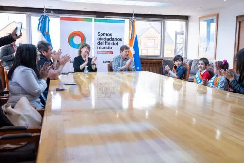 20241219101004c34e33527d8abdcb4f12ce7f4d165ea5_min