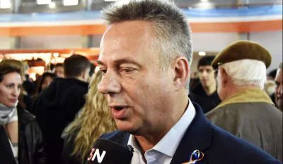 d400_W1261ayomz3mojvzlkzdvmi