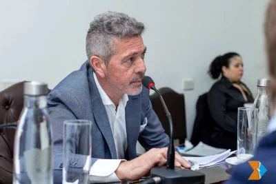 d400_W1265y5tvwaq6lw5bj3aed