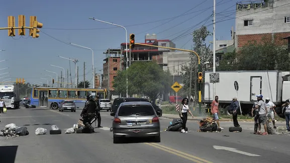 5BPLE2NOXBCRZDR7AKCPLTGJXA