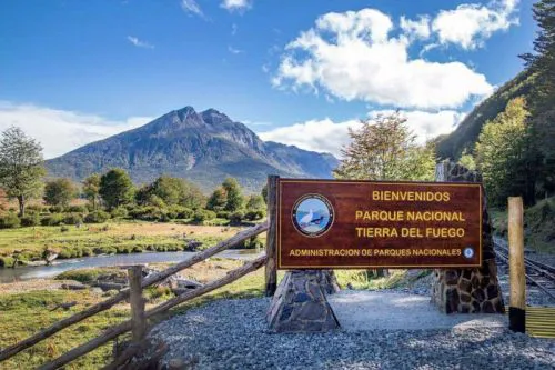 20251022115039201966c0fe9ba775c5a7acc19e78fd11_min