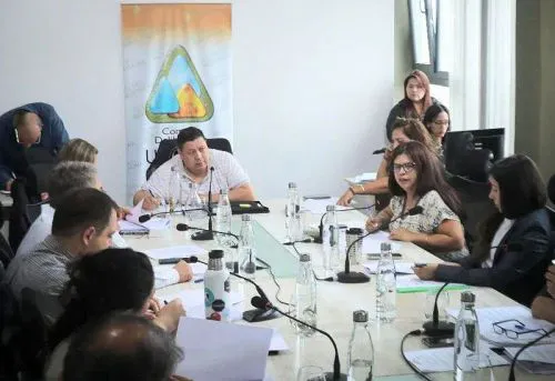 202512160957306af4b5f49b786b1c6795c926170fcf86_min