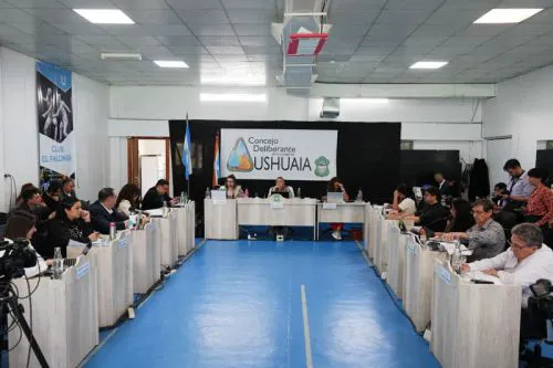 20251204113929f6bb75f2ad146210dc66fcb157b316a5_min