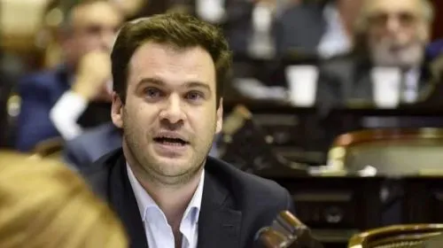 20250114112516c7f8b9703b835e76e93f193cf1849680_min-1