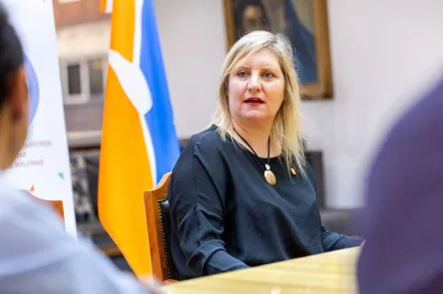 20241210104141e125a17e45a225e9fa6776fd3939a885_min