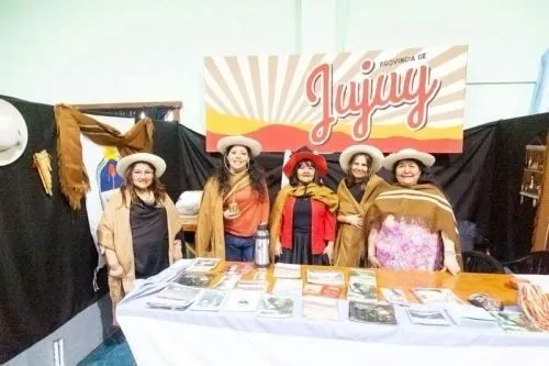 202511170937116cca338a2e1aab142f832130d37462a1_min