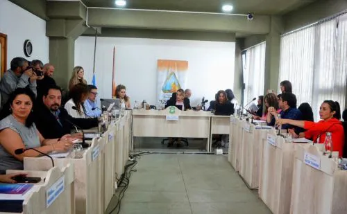 20241218092456a7771d95ec52360208fafe139fb6c839_min