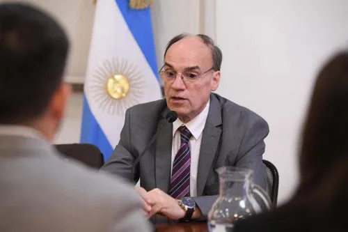 20250212101803678ea4929b71666c00f34429c4da02bb_min