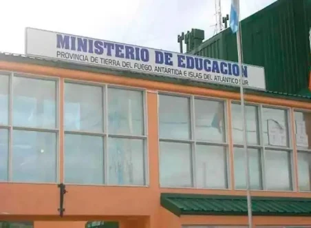 clases los sabados en tierra del fuego para recuperar clases