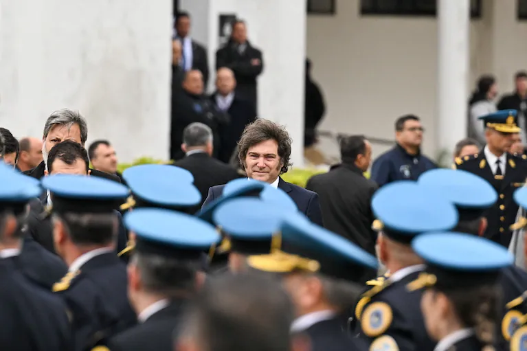 el-gobierno-reformara-por-decreto-gendarmeria-prefectura-y-la-psa-con-cambios-en-sus-funciones-foto-reutersmartin-cossarini-JTCJBY5WOTE6TOHUJSK2QMREFE