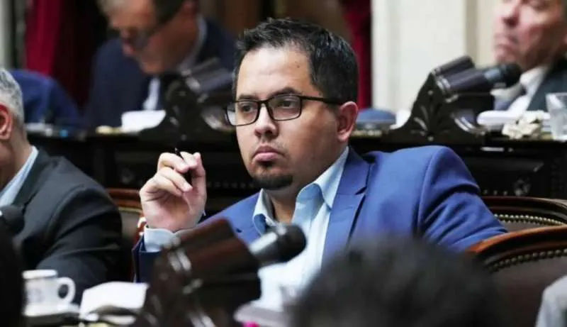 W126c0c7e3aktfk9ra4qwq