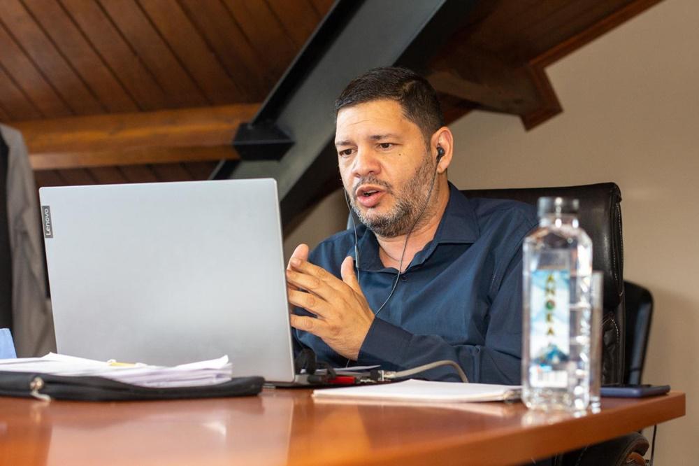 1d0d3c70847db4f857c900039ef16a4b-davidFerreyra7