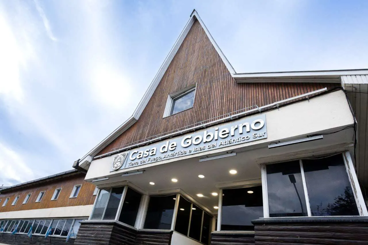 photo_5021618519615319461_y-1-2