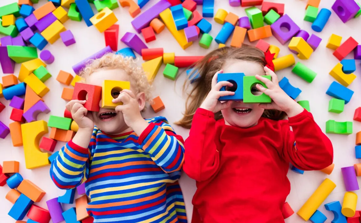 Noción-espacial-Beneficios-en-el-desarrollo-del-aprendizaje-de-los-niños-scaled-1170x725-1