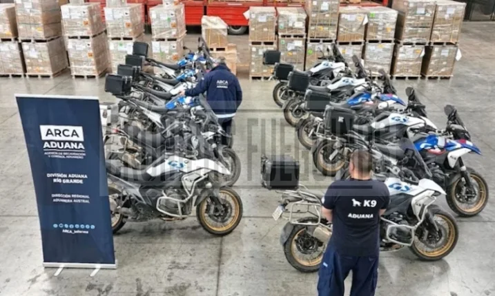 motos secuestrada por arca en aduana tdf