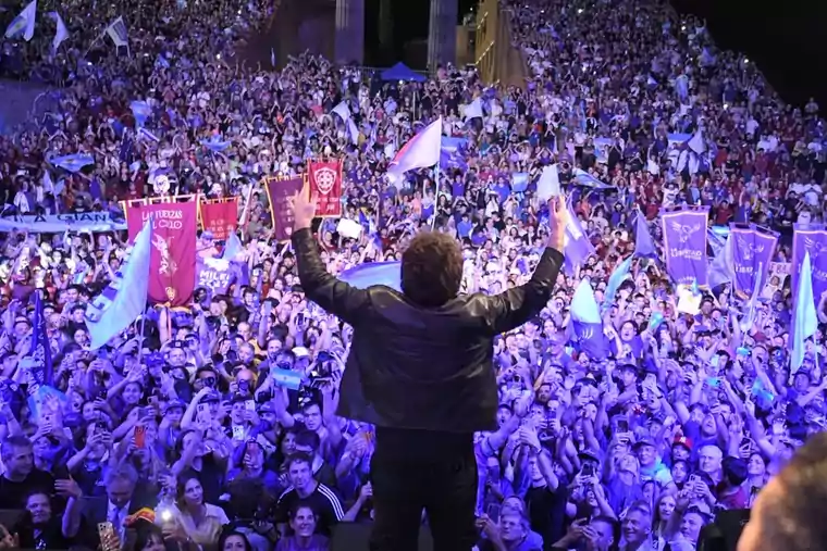 milei-rosaio_760_507