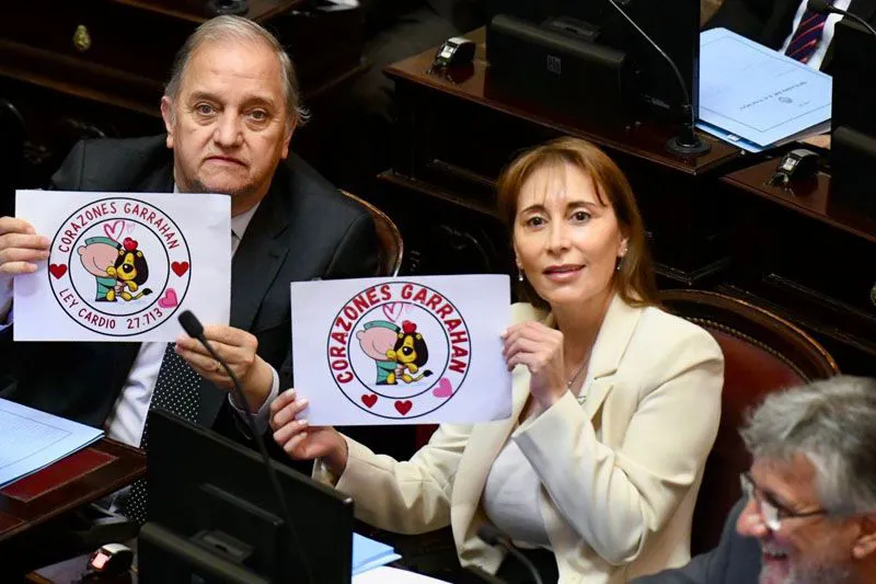 20251003121322b5db447e1be01f57024b85804665ef39