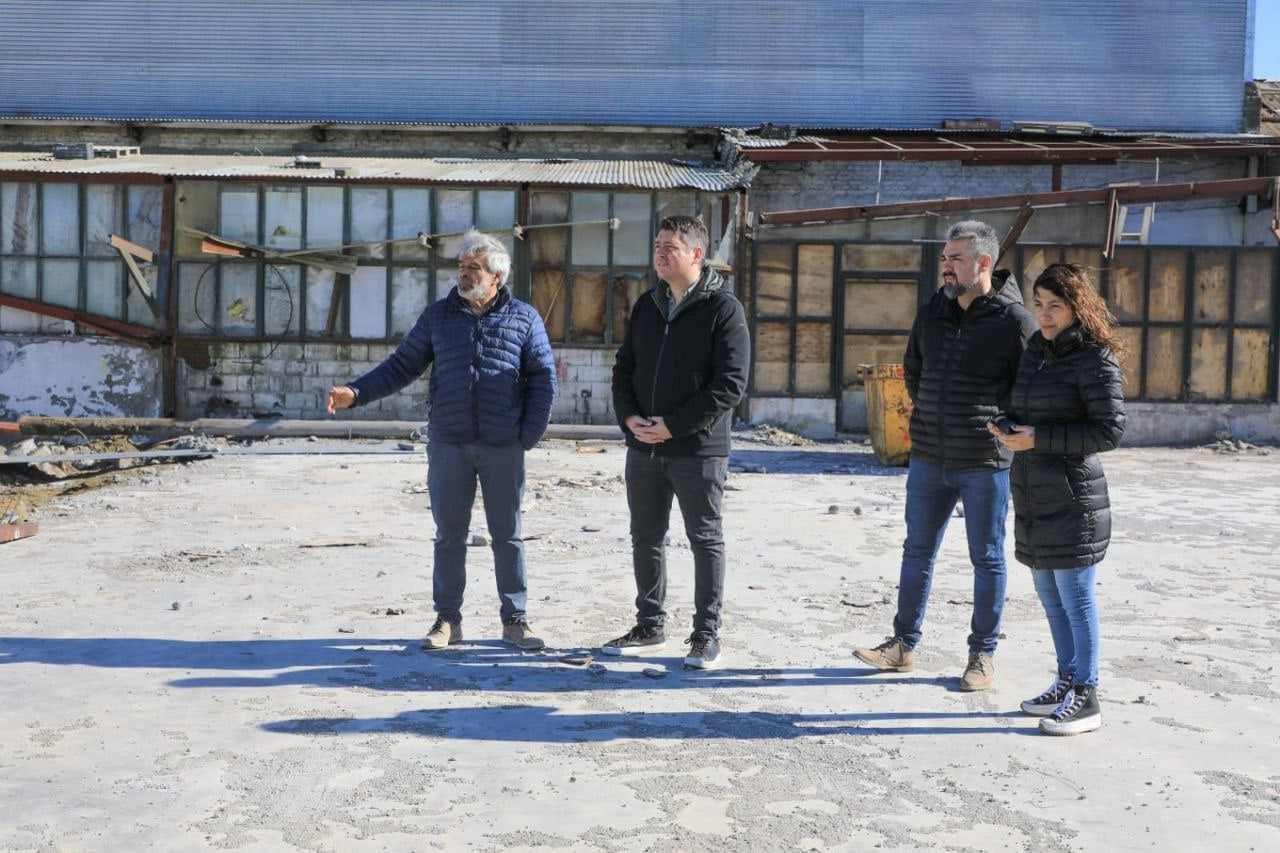 384531687_181349904935622_6495928237771992326_n