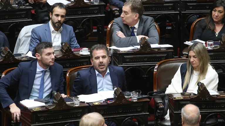 el-bloque-de-diputados-del-pro-liderado-por-cristian-ritondo-salio-a-apoyar-a-javier-milei-en-medio-de-la-polemica-por-la-criptomoneda-libra-foto-na-daniel-vides-T4OYE7SRGNE4DERXC5NJVLGOMI