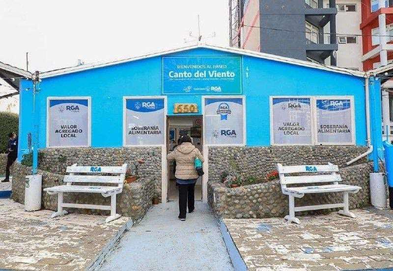 403406431_318997790962749_3554511894503811194_n