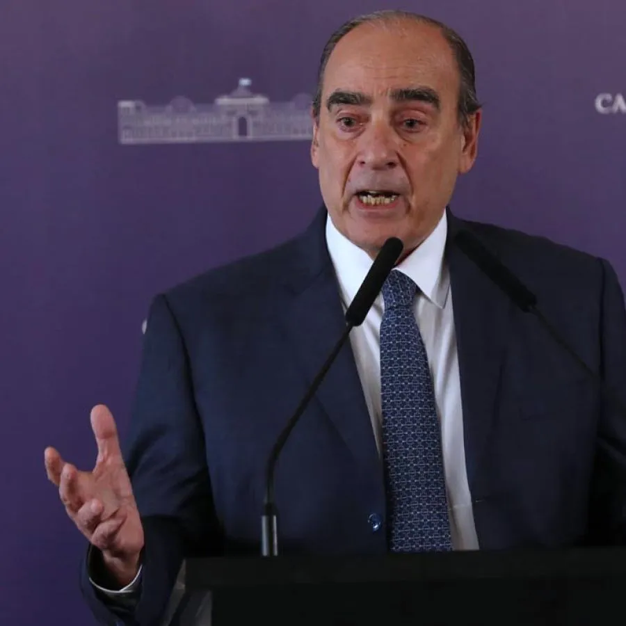 conferencia-de-prensa-de-guillermo-francos-1809390