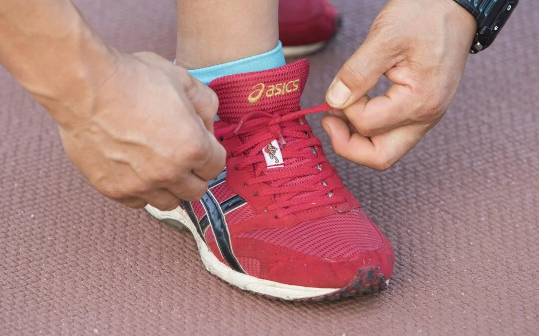 running-shoes-3549982_1280-1080x675