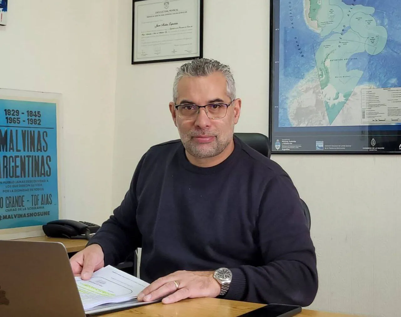 photo_5186308696983055948_y-1