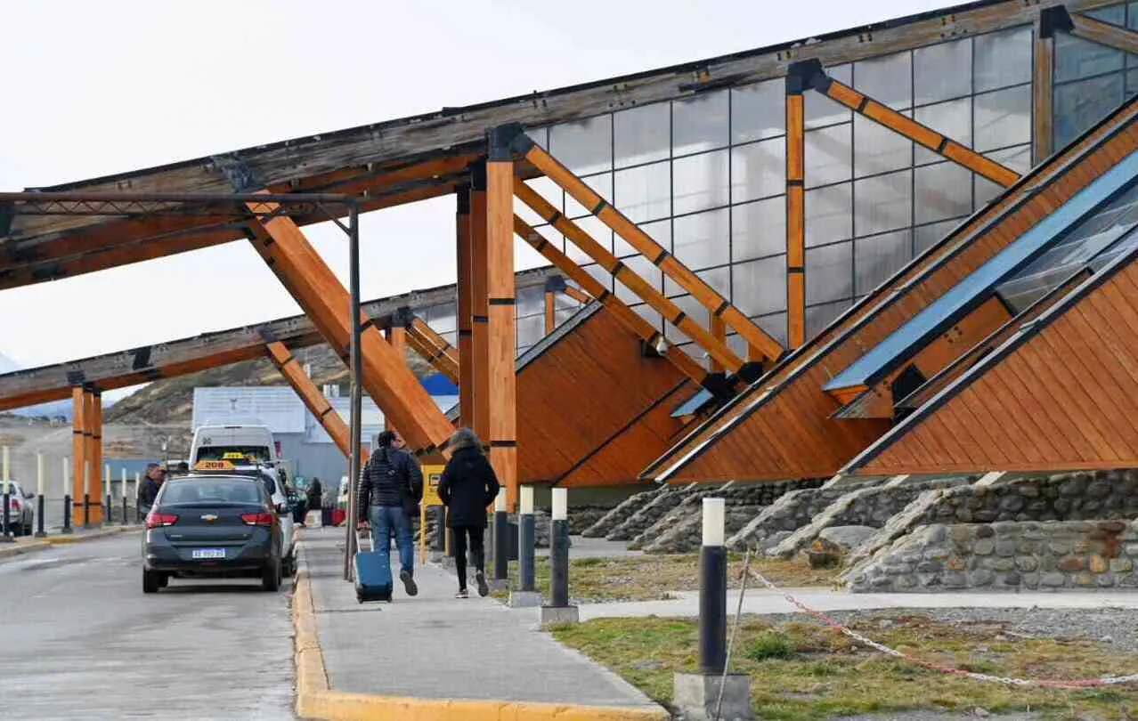 photo_4915889618931092464_y-1