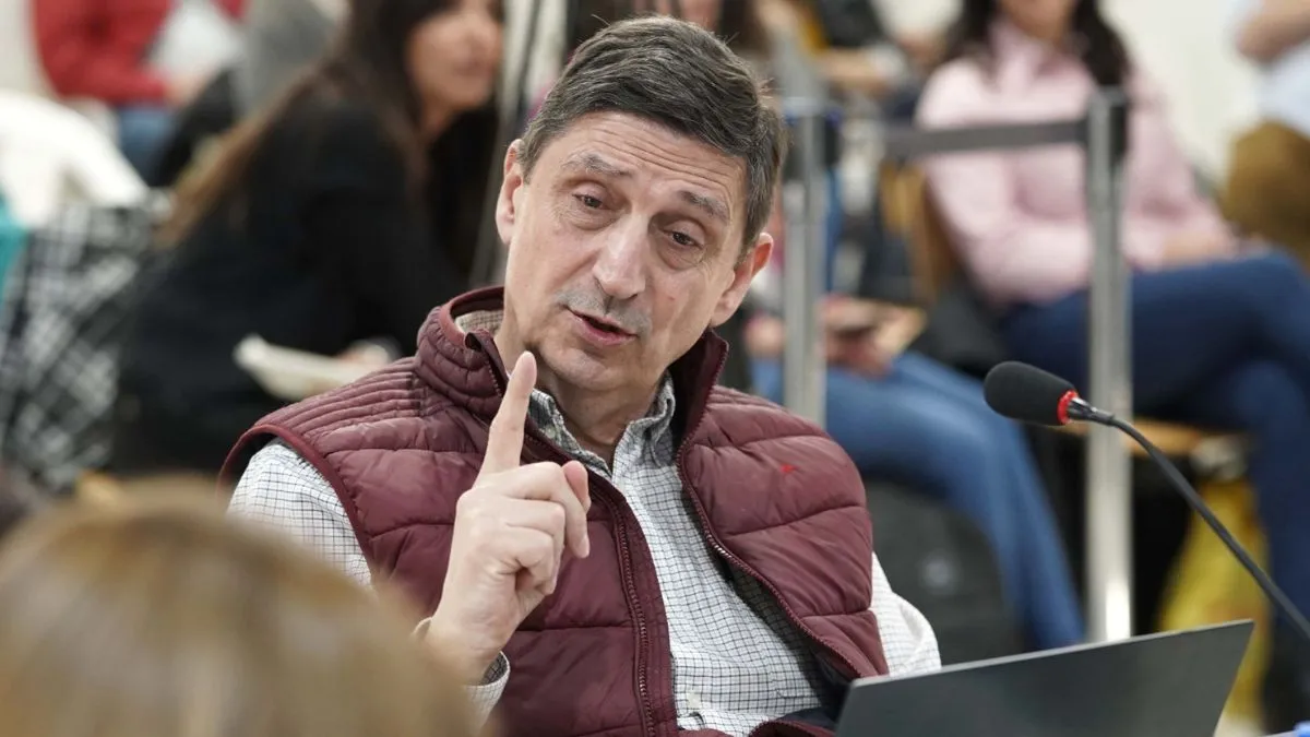 multimedia.normal.84d0e1acc709558b.VmFsdGVyIFRhdmFyb25lX25vcm1hbC53ZWJw