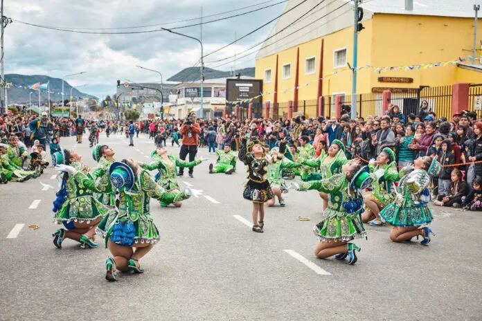 carnaval-ushuaia-696x464-1