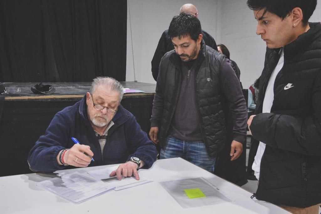 403395939_878125533842115_9086358699411371520_n