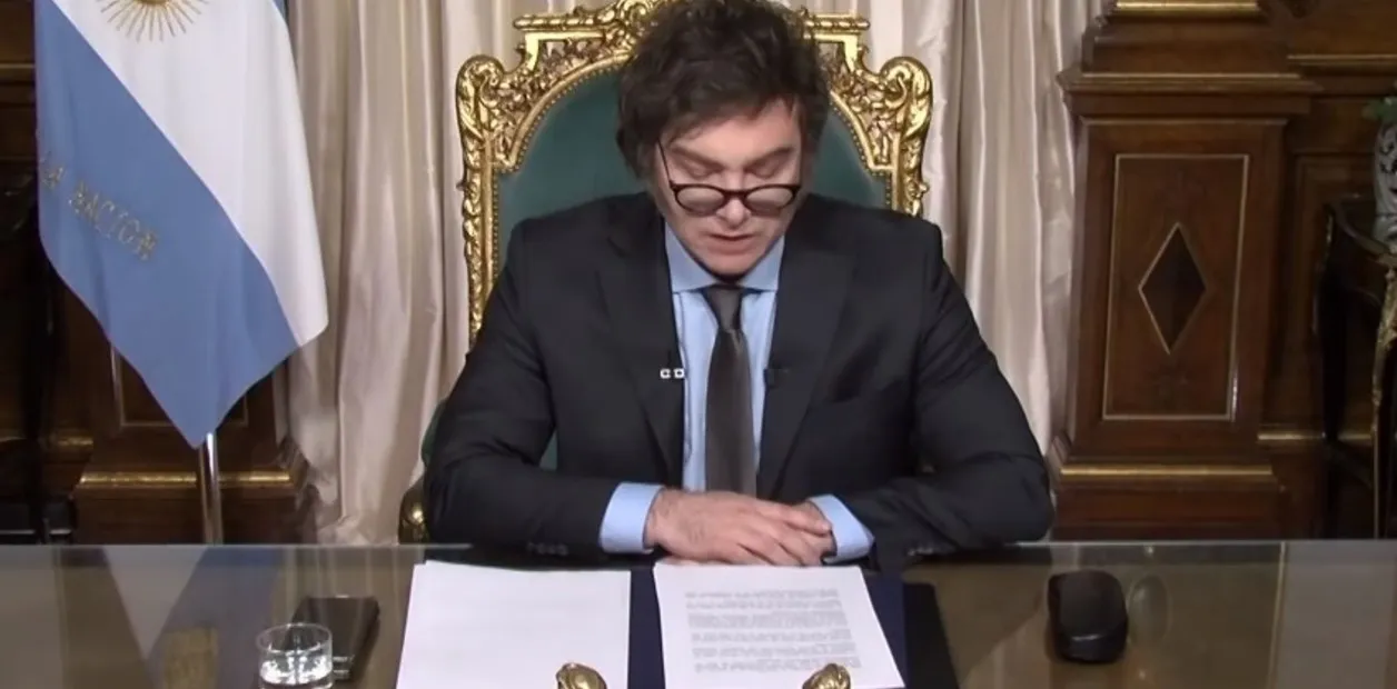 multimedia.normal.89ca0e1ab911162a.SmF2aWVyIE1pbGVpIGRpc2N1cnNvX25vcm1hbC53ZWJw-1